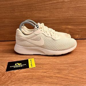 Nike Tanjun 812655-110 Sneakers Shoes White Womens Size 7.5